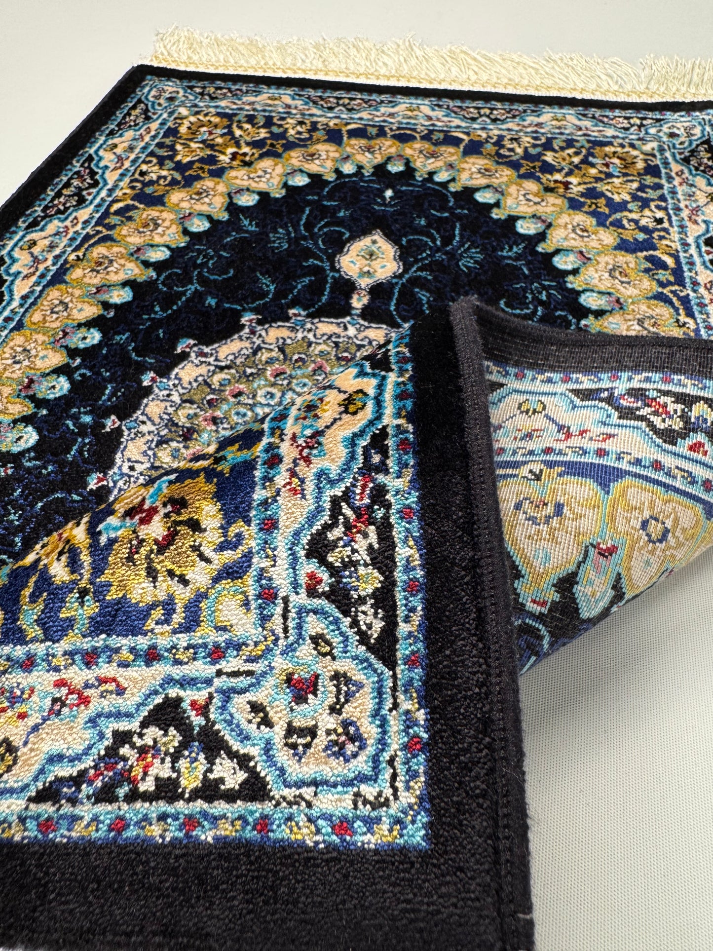 Silken Echo İpeksi Dokuma Halı – Lacivert Zeminli Saray Motifli Küçük Halı (0.40 x 0.60 m) | SE-0034