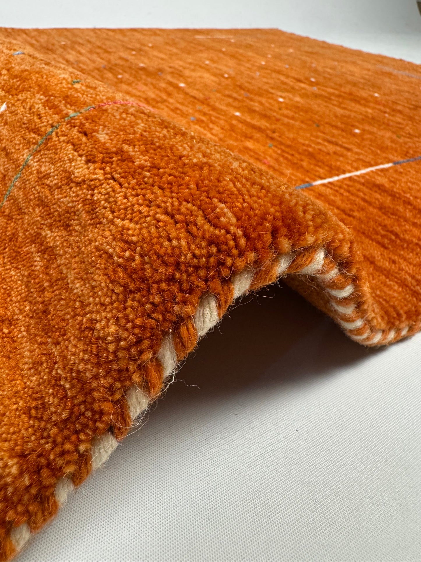 Color Loom El Dokuma Halı CL-0007 | Turuncu Minimalist Motifli El Yapımı Türk Halısı, Modern Vintage Dekoratif Kilim