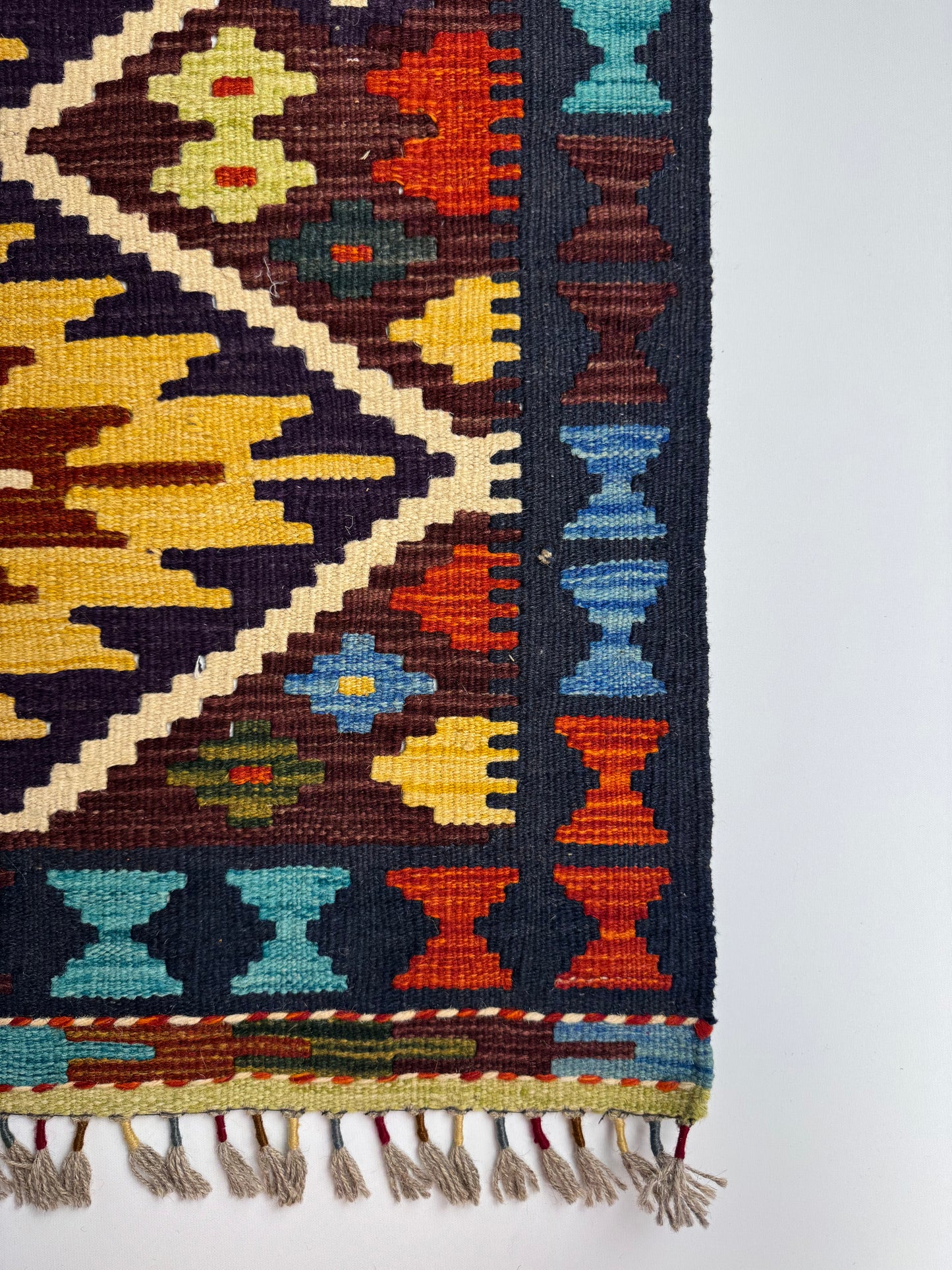 Nomad Glow El Dokuma Kilim – Sarı Kırmızı Lacivert Geometrik Desenli Otantik Kilim (0.78 x 1.22 m) | NG-0018