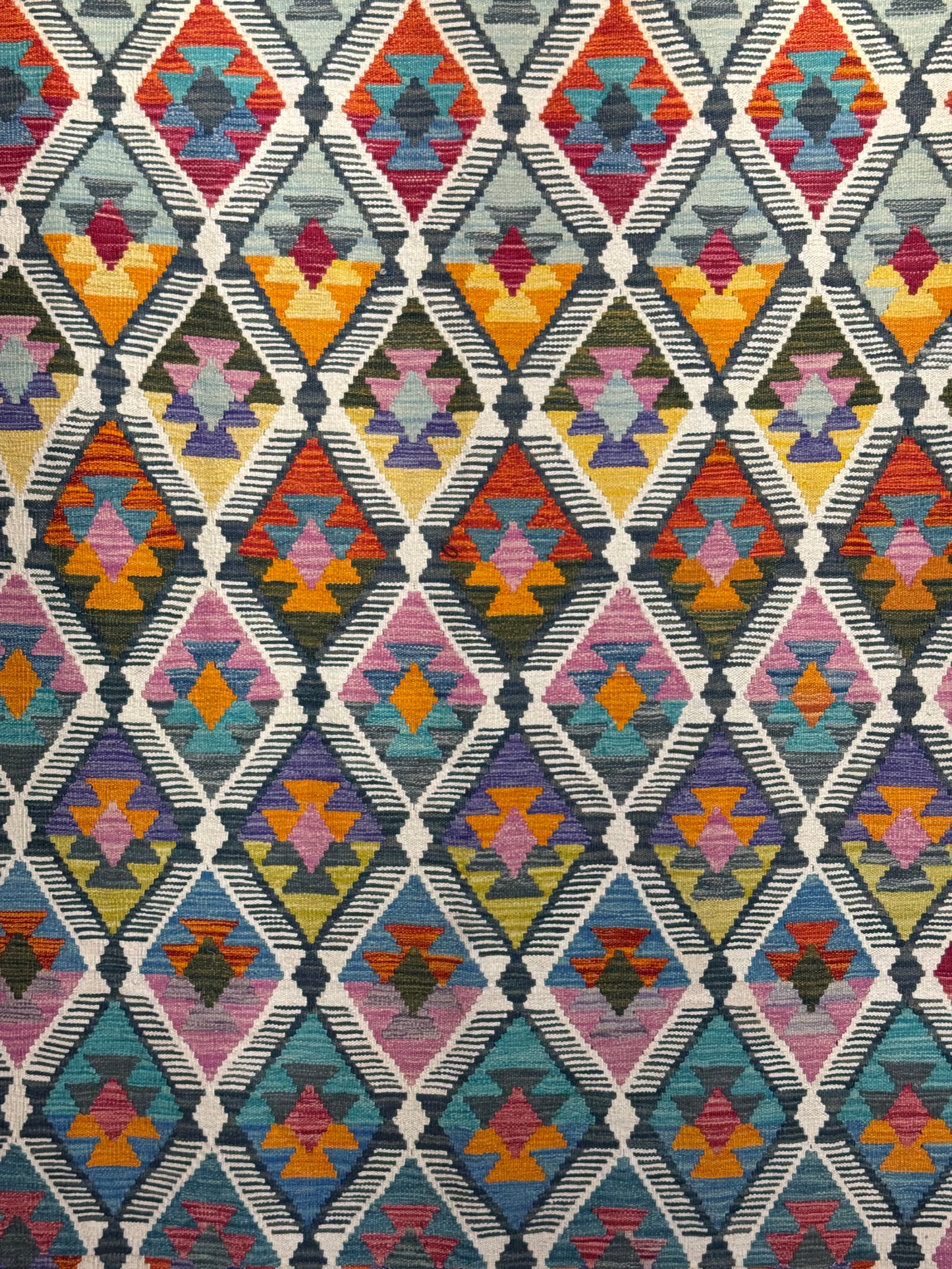 Nomad Glow El Dokuma Kilim – Çok Renkli Elmas Motifli Geniş Otantik Kilim (1.68 x 2.47 m) | NG-0036