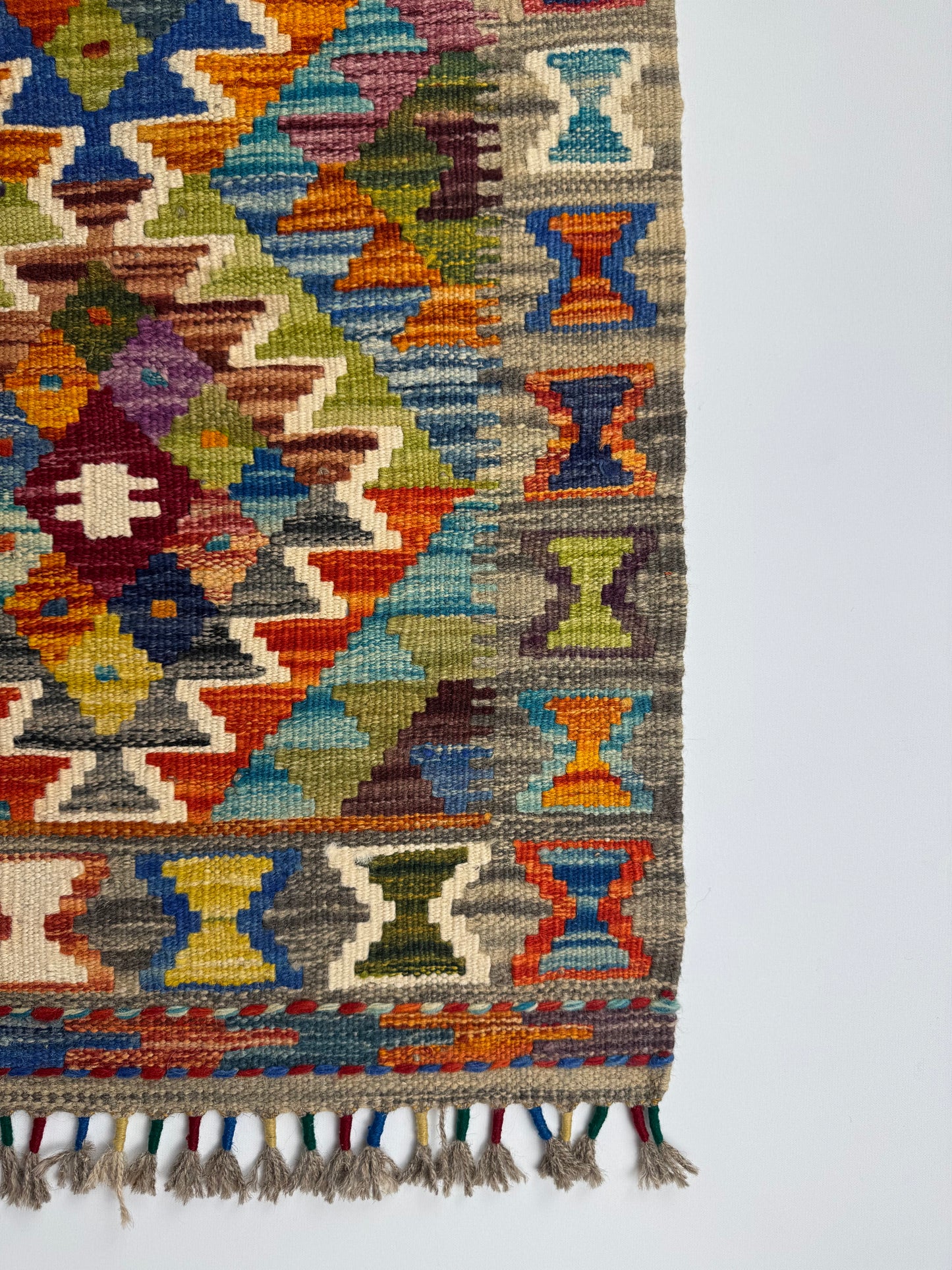 Nomad Glow El Dokuma Kilim – Çok Renkli Geometrik Desenli Otantik Kilim (0.56 x 0.90 m) | NG-0017