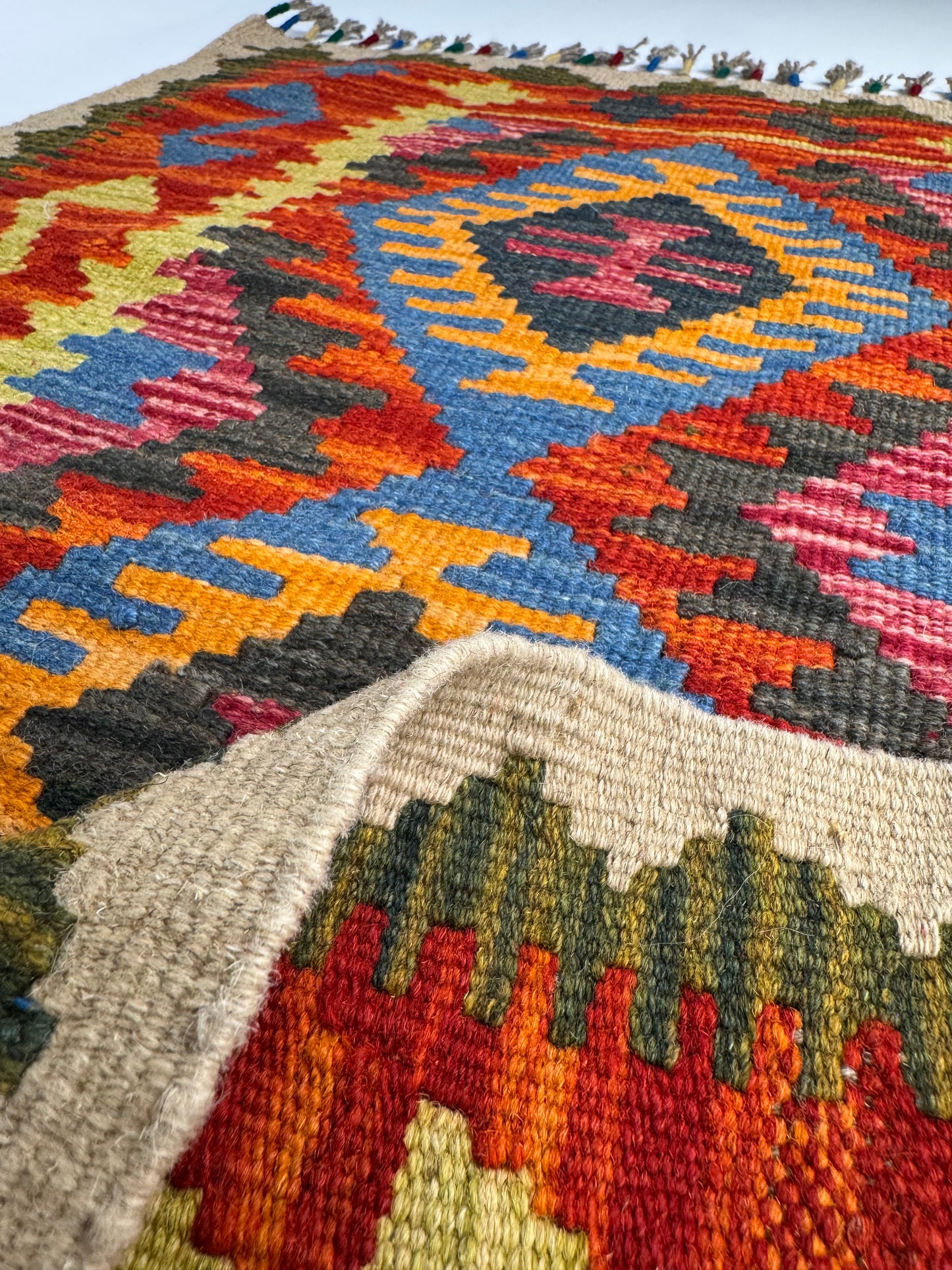 El Dokuma Kırmızı-Sarı Küçük Kilim – Canlı Geometrik Desenli Otantik Halı (0.64 x 0.90 m) | Nomad Glow Serisi NG-0008