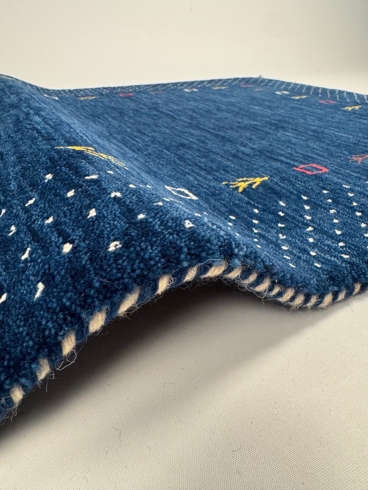 Color Loom El Dokuma Halı CL-0014 | Mavi Motifli El Yapımı Türk Halısı, Modern Vintage Dekoratif Kilim