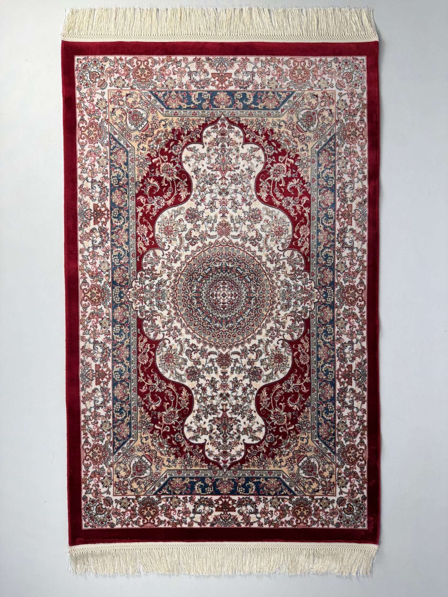 Silken Echo Halı – Bordo Mavi Krem İpeksi Dokulu Medallion Desenli Klasik Dekoratif Halı (0.80 x 1.25 m) | SE-0053