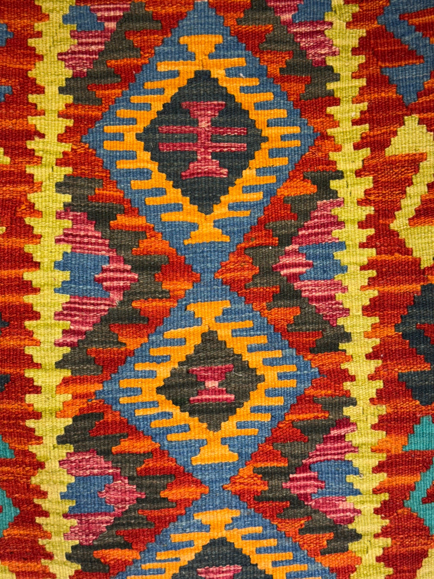 El Dokuma Kırmızı-Sarı Küçük Kilim – Canlı Geometrik Desenli Otantik Halı (0.64 x 0.90 m) | Nomad Glow Serisi NG-0008