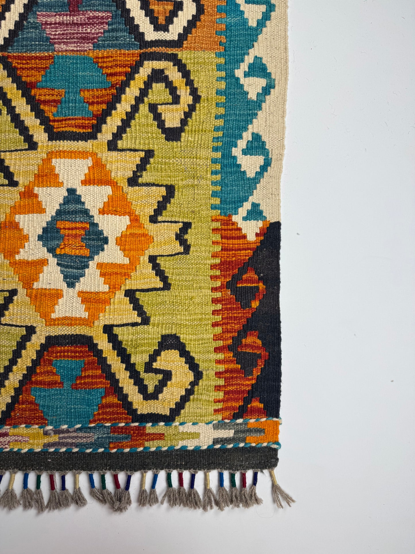 Nomad Glow El Dokuma Kilim – Sarı Zeminli Canlı Geometrik Desenli Otantik Kilim (1.29 x 2.02 m) | NG-0025