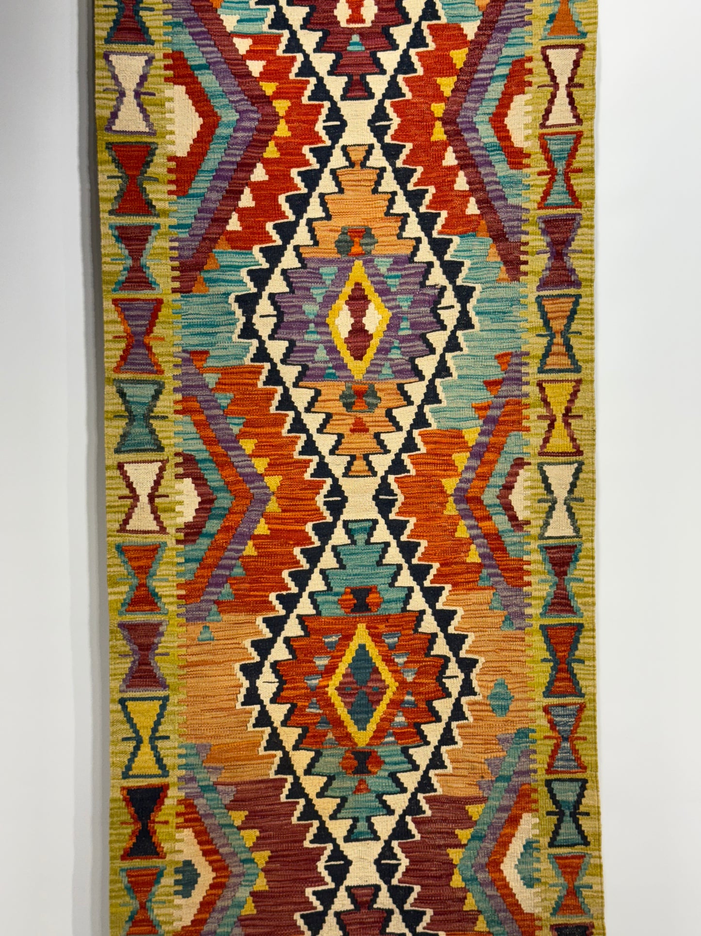 Nomad Glow El Dokuma Kilim – Sarı, Turuncu ve Mavi Geometrik Desenli Otantik Kilim (0.83 x 2.88 m) | NG-0026