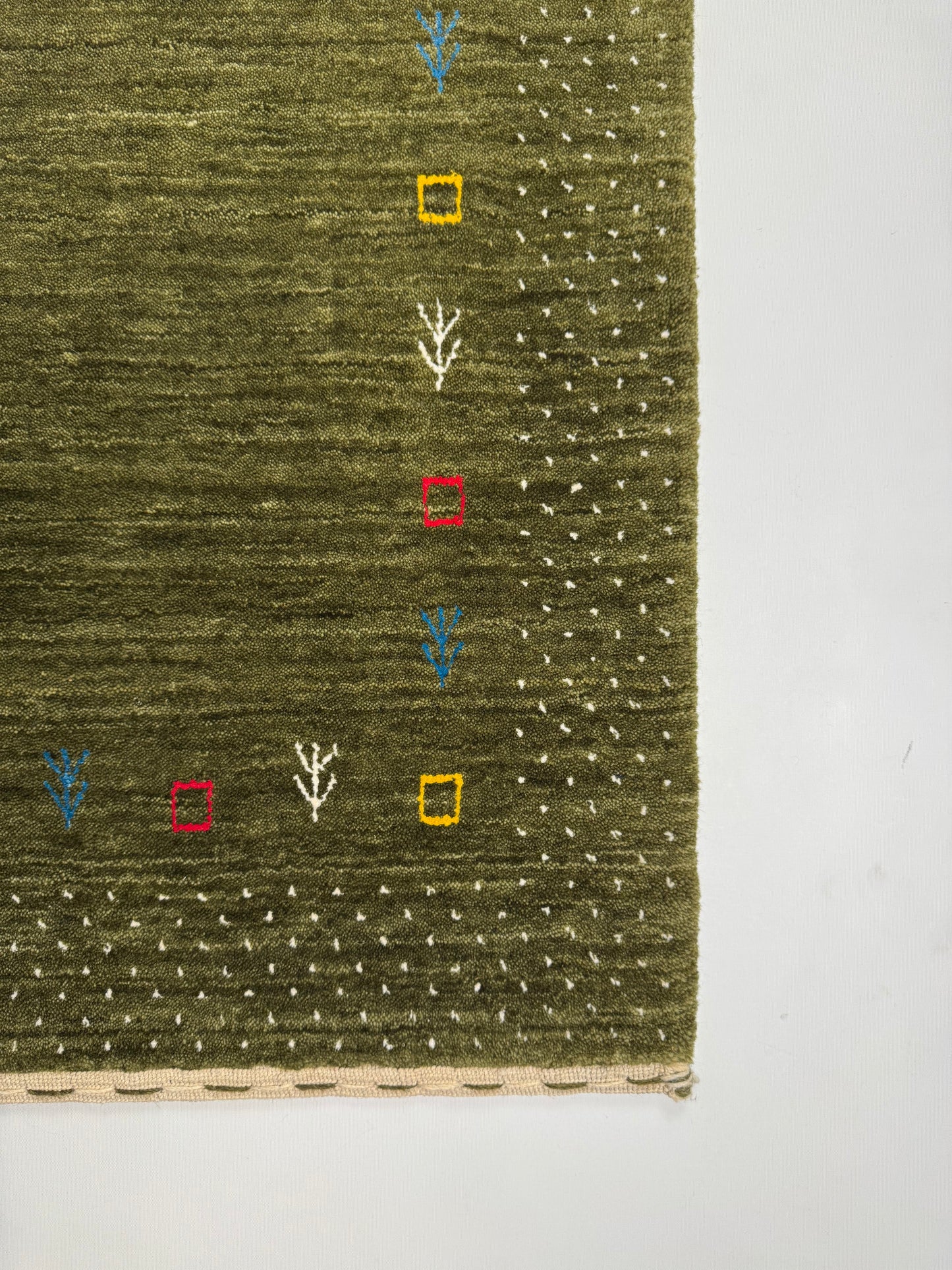 Color Loom El Dokuma Halı CL-0013 | Yeşil Motifli El Yapımı Türk Halısı, Modern Vintage Dekoratif Kilim