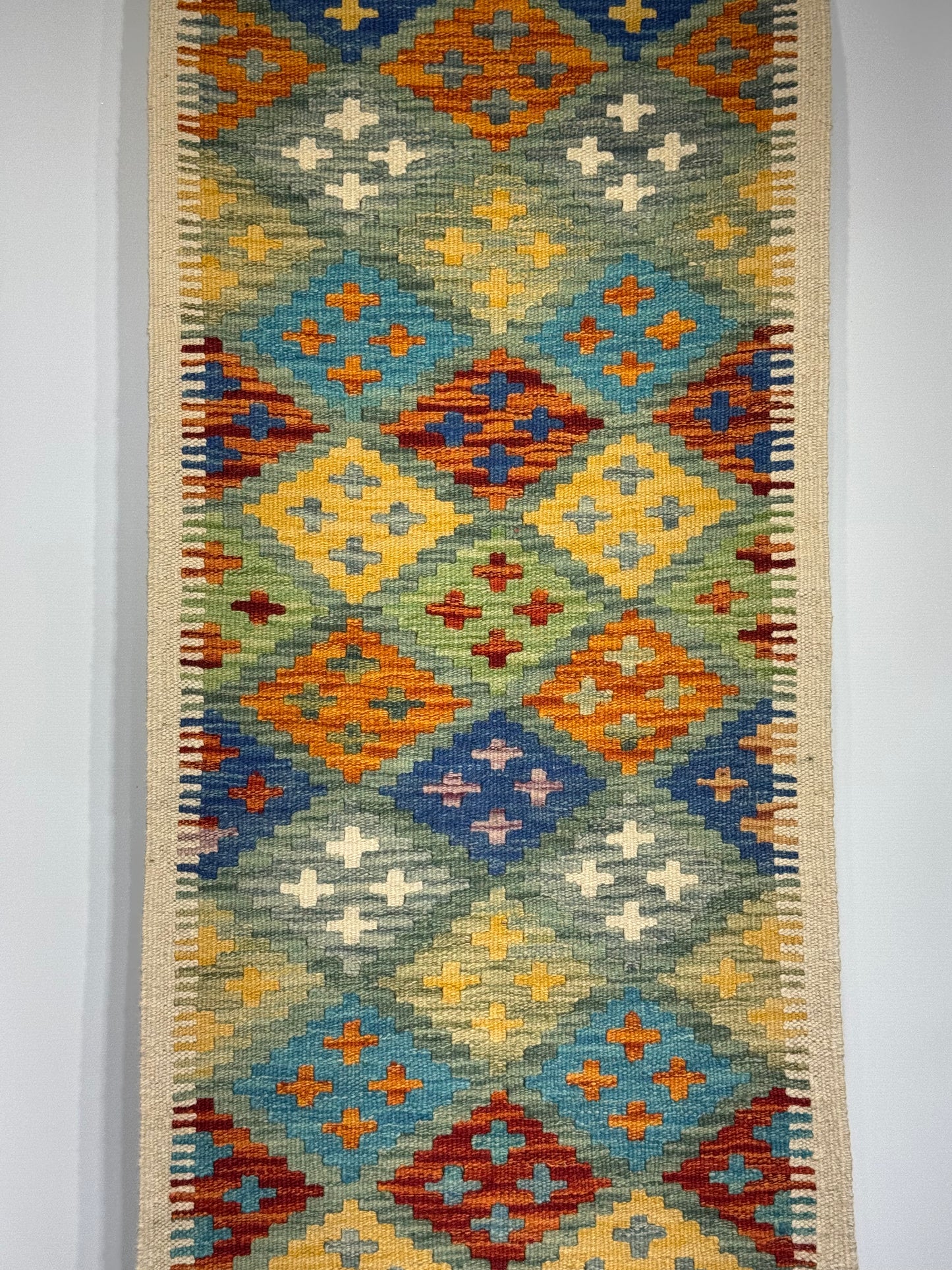 El Dokuma Uzun Kilim – Mavi Turuncu Sarı Geometrik Desenli Otantik Dekoratif Halı (0.53 x 1.40 m) | Nomad Glow Serisi NG-0016