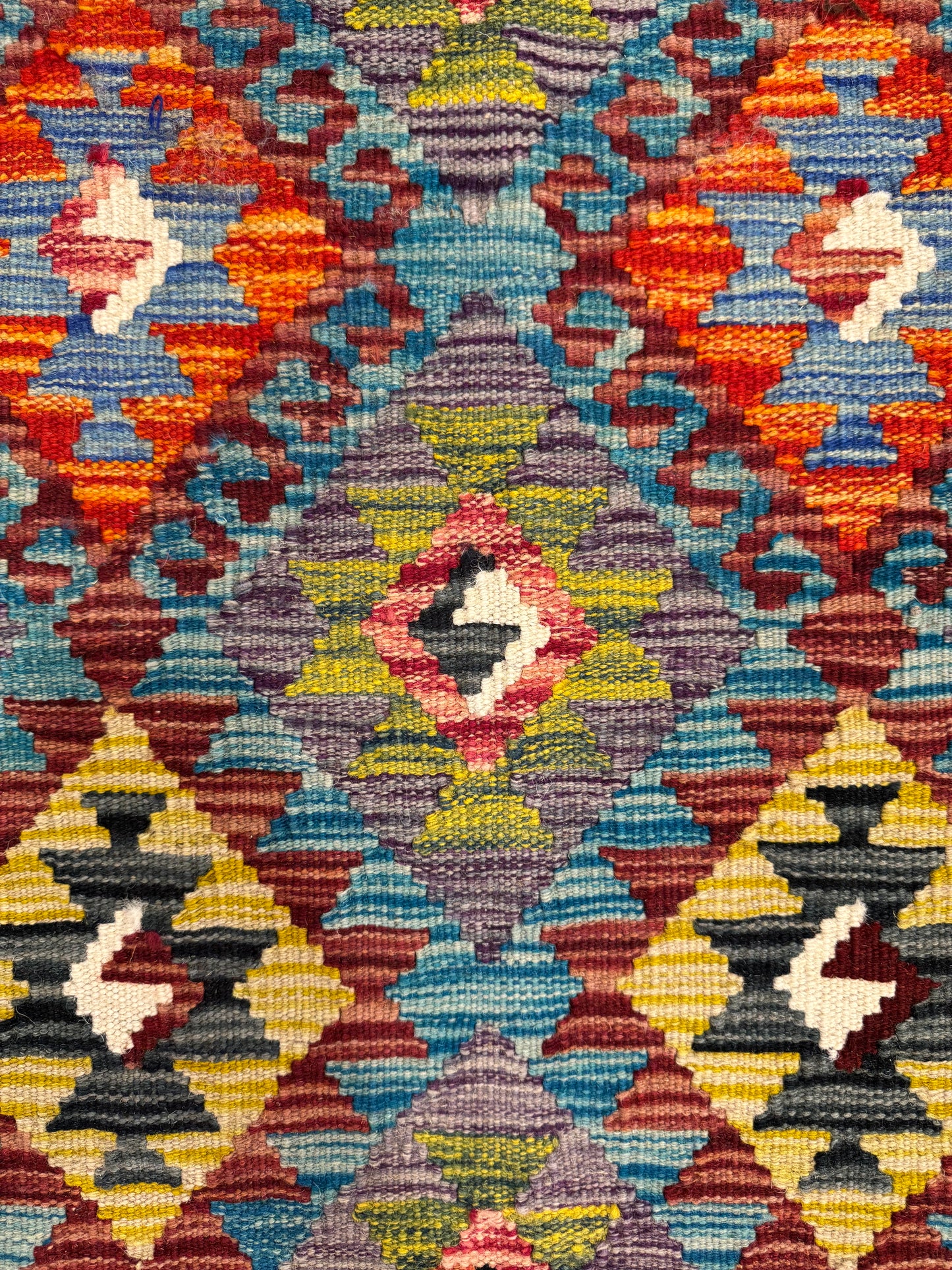 Nomad Glow El Dokuma Kilim – Geniş Ölçekli Geometrik Desenli Renkli Otantik Kilim (1.74 x 2.49 m) | NG-0035
