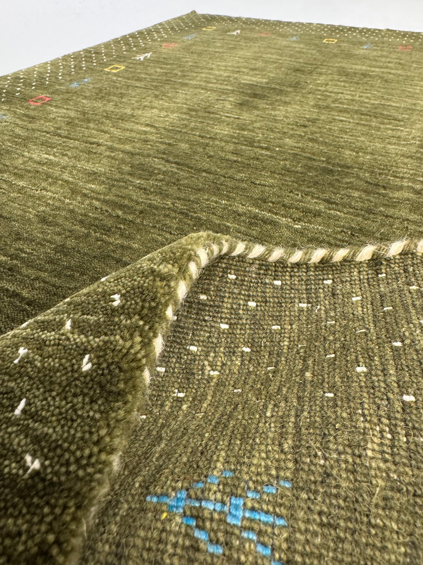 Color Loom El Dokuma Halı CL-0013 | Yeşil Motifli El Yapımı Türk Halısı, Modern Vintage Dekoratif Kilim