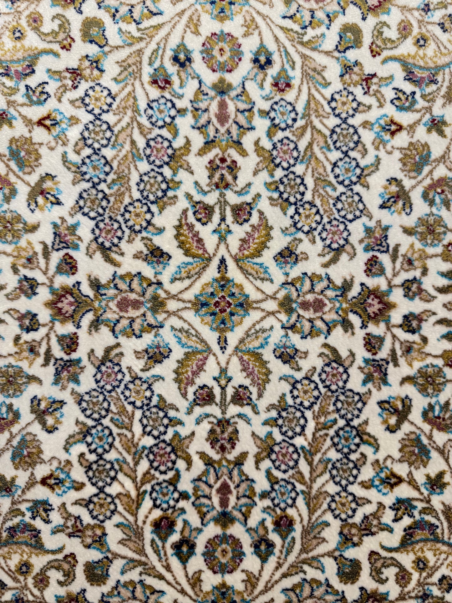 Silken Echo Halı – Krem Mavi İpeksi Dokulu İnce Motifli Klasik Dekoratif Halı (0.80 x 1.25 m) | SE-0056