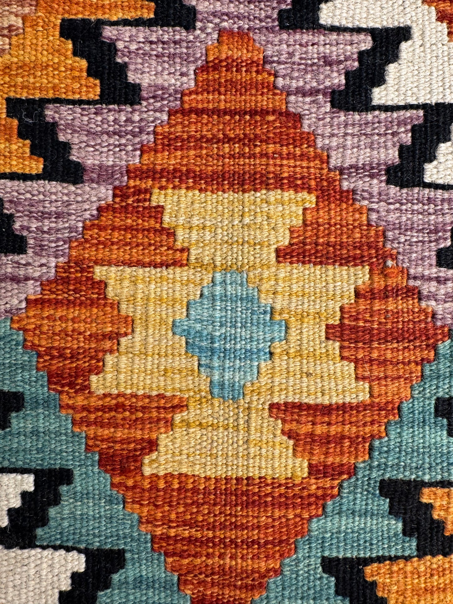 Nomad Glow El Dokuma Kilim – Turuncu ve Mavi Geometrik Desenli Otantik Kilim (0.79 x 1.27 m) | NG-0022