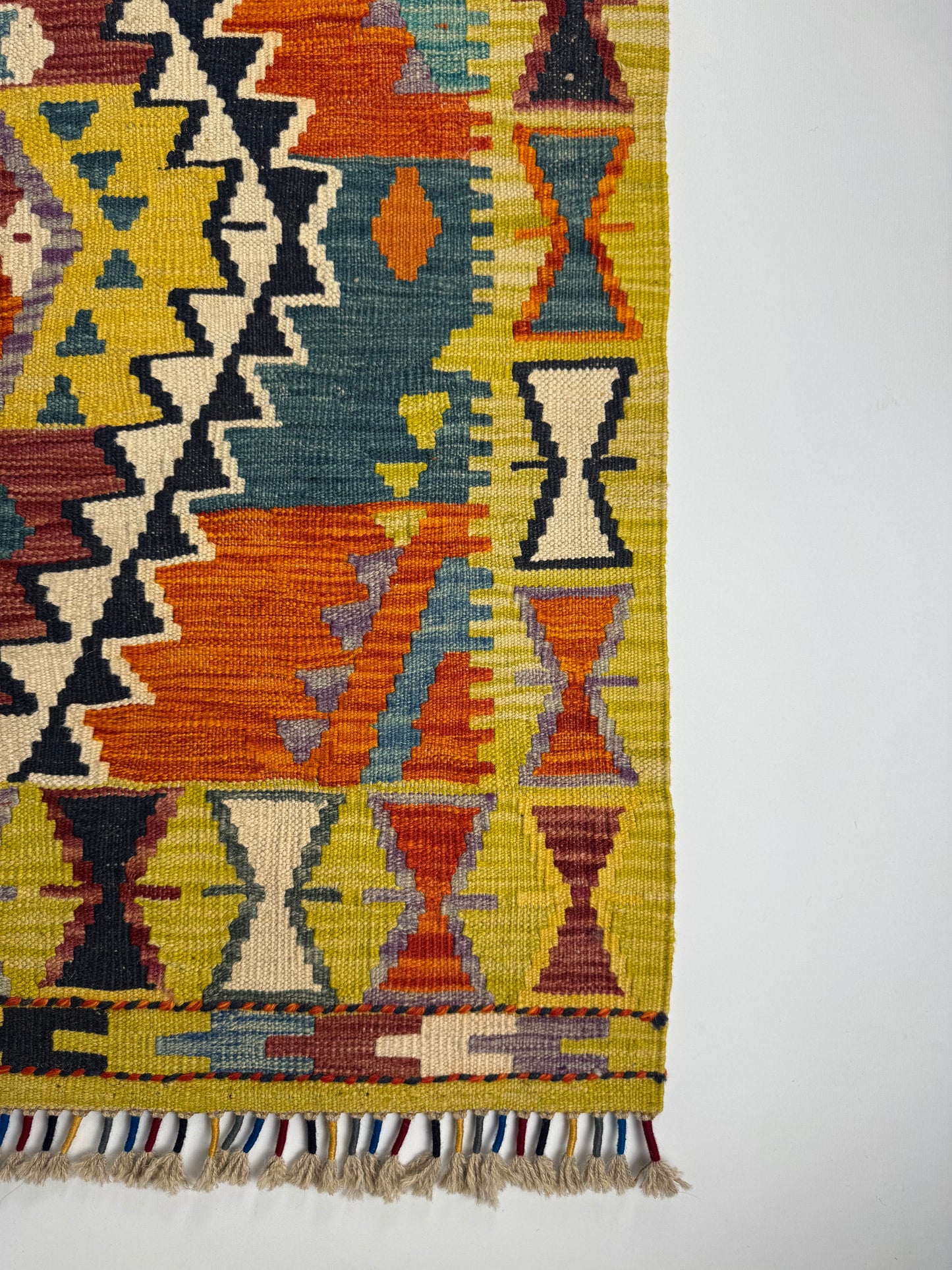 Nomad Glow El Dokuma Kilim – Sarı, Turuncu ve Mavi Geometrik Desenli Otantik Kilim (0.83 x 2.88 m) | NG-0026