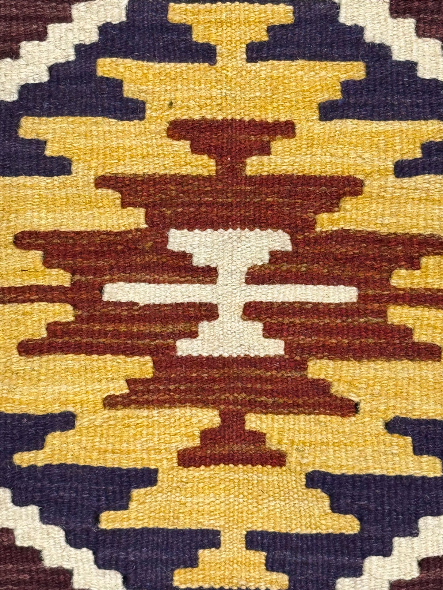 Nomad Glow El Dokuma Kilim – Sarı Kırmızı Lacivert Geometrik Desenli Otantik Kilim (0.78 x 1.22 m) | NG-0018