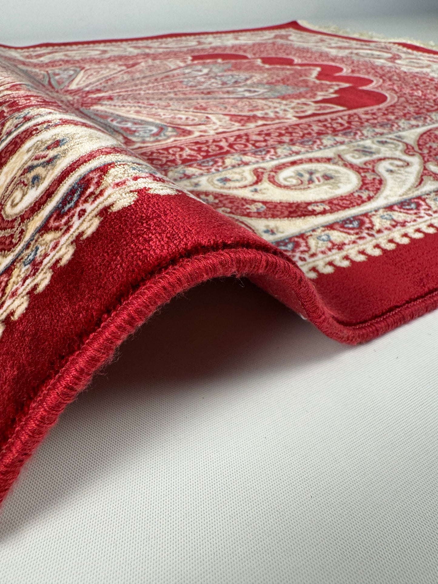 Silken Echo Halı – Bordo Krem İpeksi Dokulu Modern Dekoratif Halı (0.80 x 1.25 m) | SE-0046
