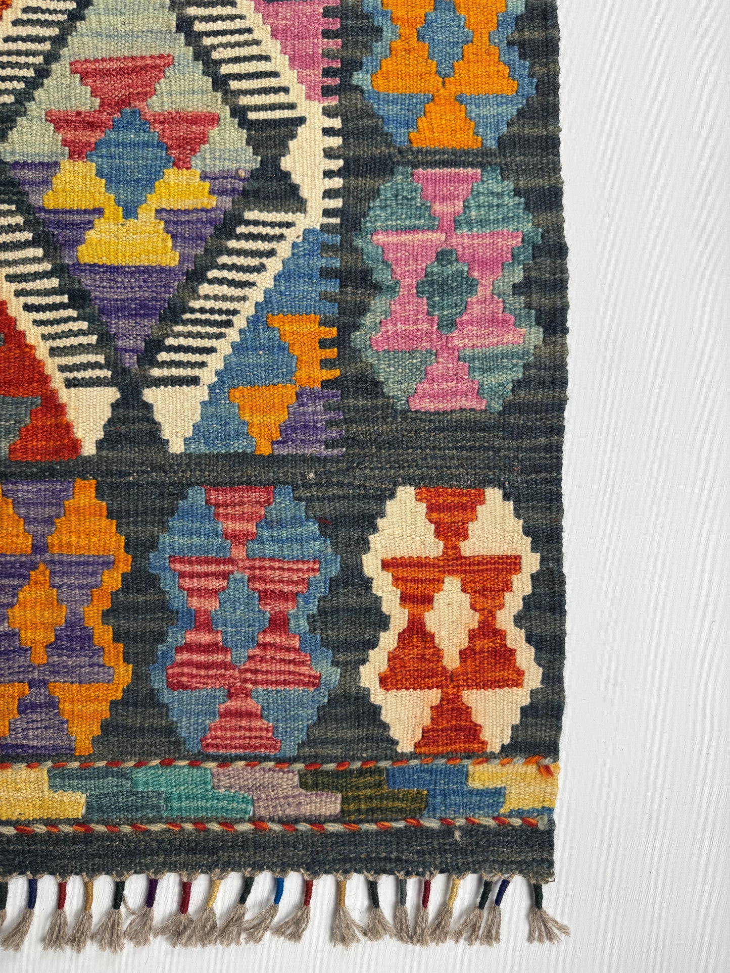 Nomad Glow El Dokuma Kilim – Çok Renkli Elmas Motifli Geniş Otantik Kilim (1.68 x 2.47 m) | NG-0036
