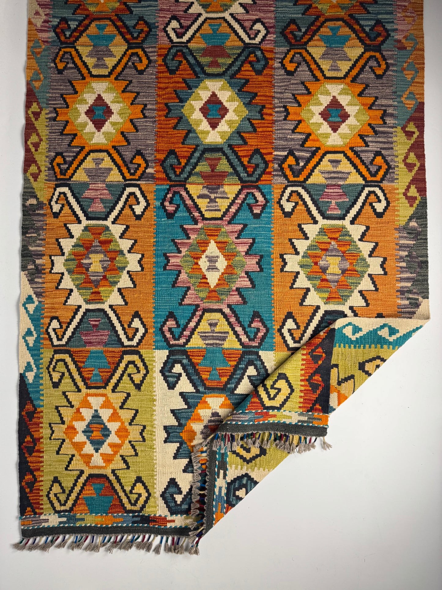 Nomad Glow El Dokuma Kilim – Sarı Zeminli Canlı Geometrik Desenli Otantik Kilim (1.29 x 2.02 m) | NG-0025