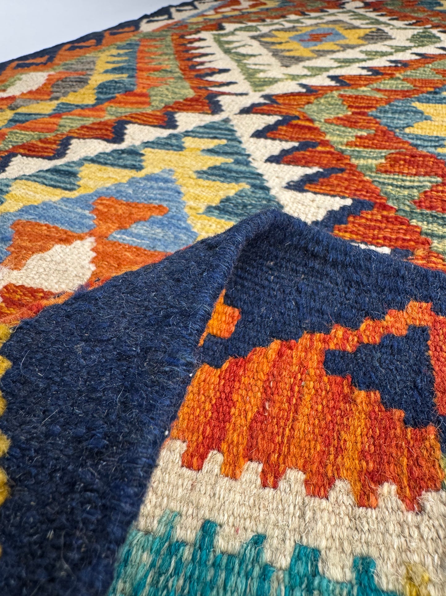 Nomad Glow El Dokuma Kilim – Canlı Renkli Geometrik ve Etnik Desenli Otantik Kilim (0.80 x 2.59 m) | NG-0028
