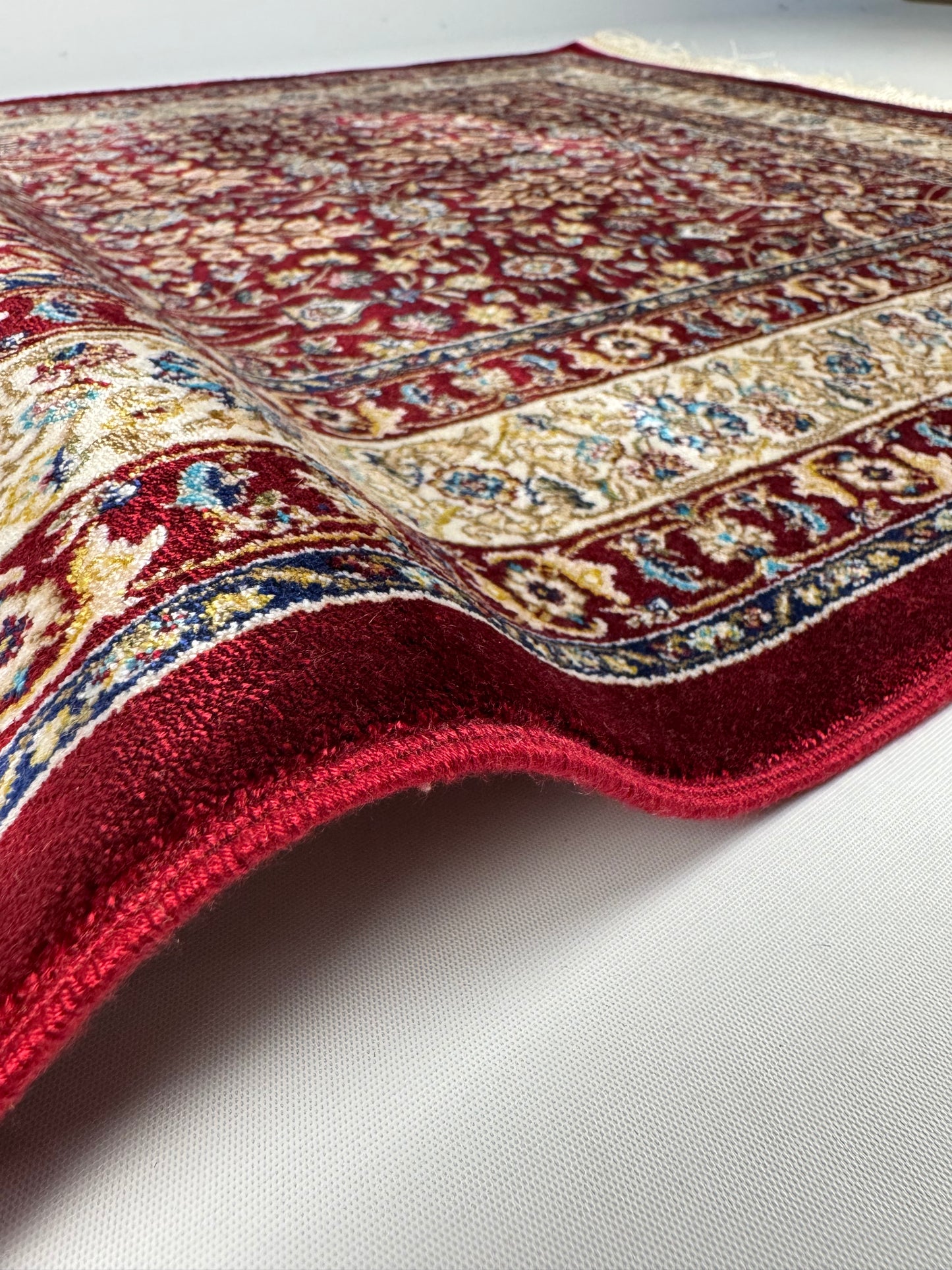 Silken Echo Halı – Bordo Krem İpeksi Dokulu Klasik Desenli Dekoratif Halı (0.80 x 1.25 m) | SE-0047