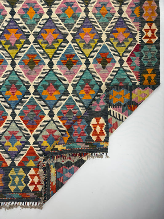 Nomad Glow El Dokuma Kilim – Çok Renkli Elmas Motifli Geniş Otantik Kilim (1.68 x 2.47 m) | NG-0036