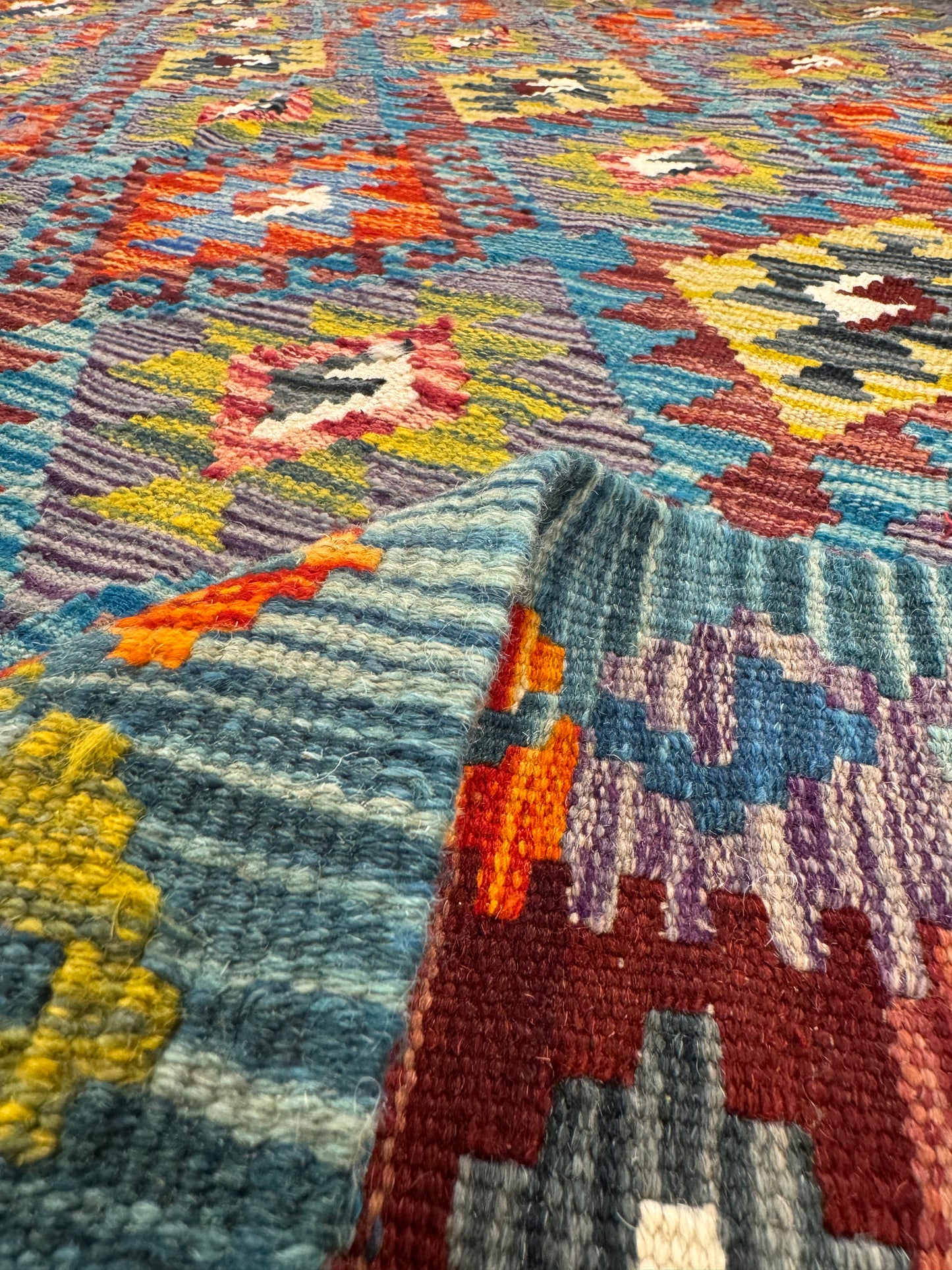 Nomad Glow El Dokuma Kilim – Geniş Ölçekli Geometrik Desenli Renkli Otantik Kilim (1.74 x 2.49 m) | NG-0035