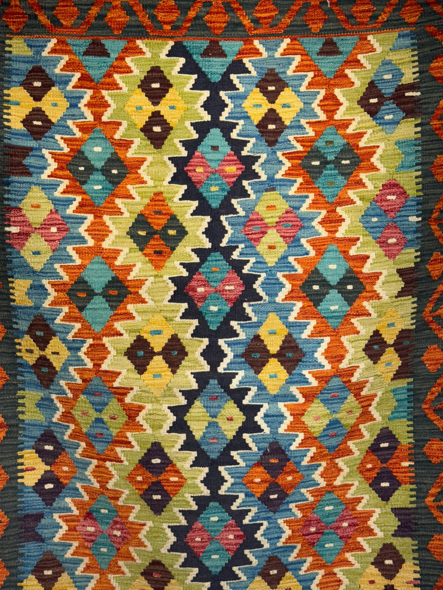 Nomad Glow El Dokuma Kilim – Canlı Renkli Geometrik Desenli Otantik Kilim (1.30 x 1.90 m) | NG-0024