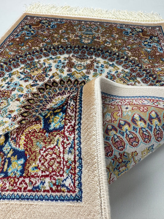 Silken Echo İpeksi Dokuma Halı – Medalyon Desenli Çok Renkli Klasik Halı (0.40 x 0.60 m) | SE-0040