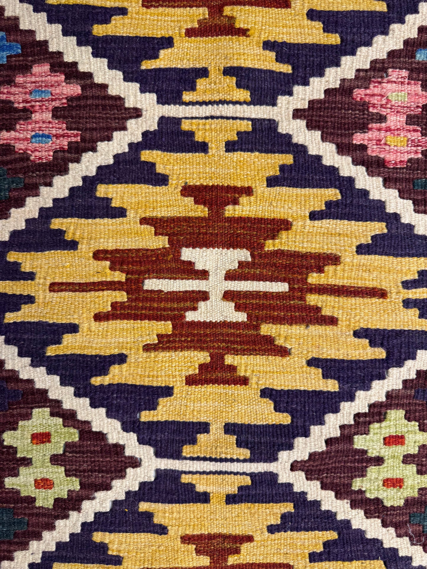 Nomad Glow El Dokuma Kilim – Sarı Kırmızı Lacivert Geometrik Desenli Otantik Kilim (0.78 x 1.22 m) | NG-0018