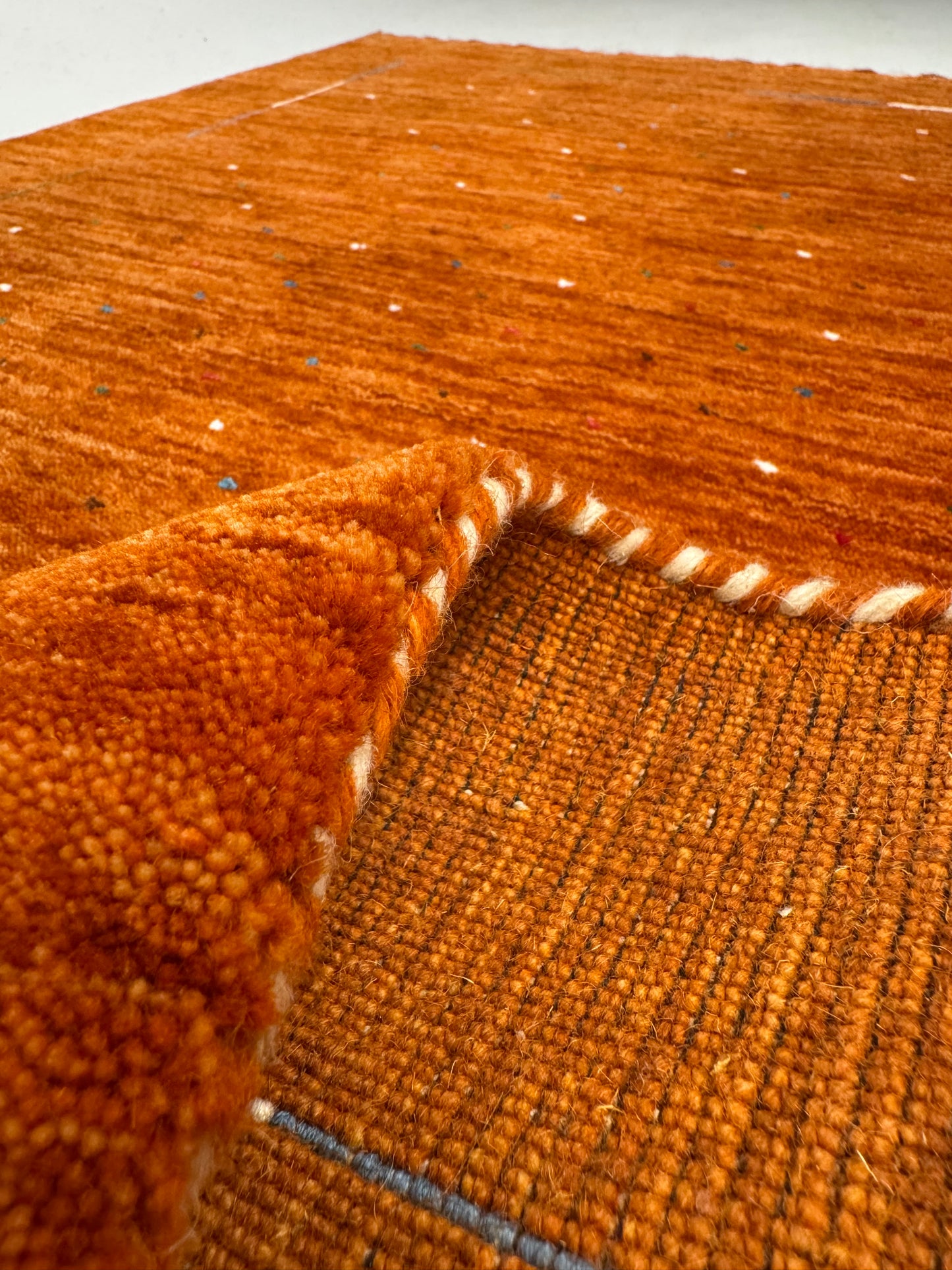 Color Loom El Dokuma Halı CL-0007 | Turuncu Minimalist Motifli El Yapımı Türk Halısı, Modern Vintage Dekoratif Kilim